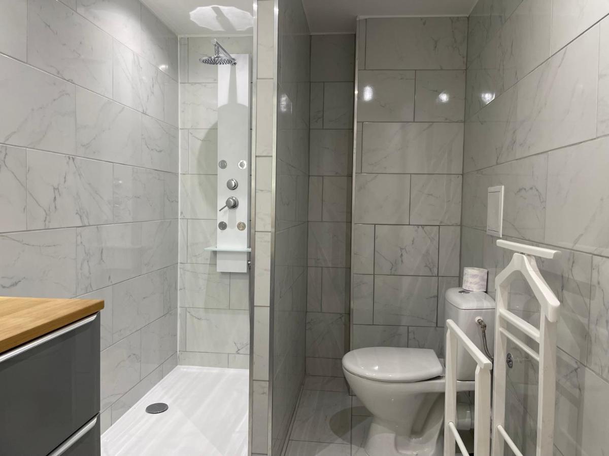Appart Otel 2 Espalion Bagian luar foto