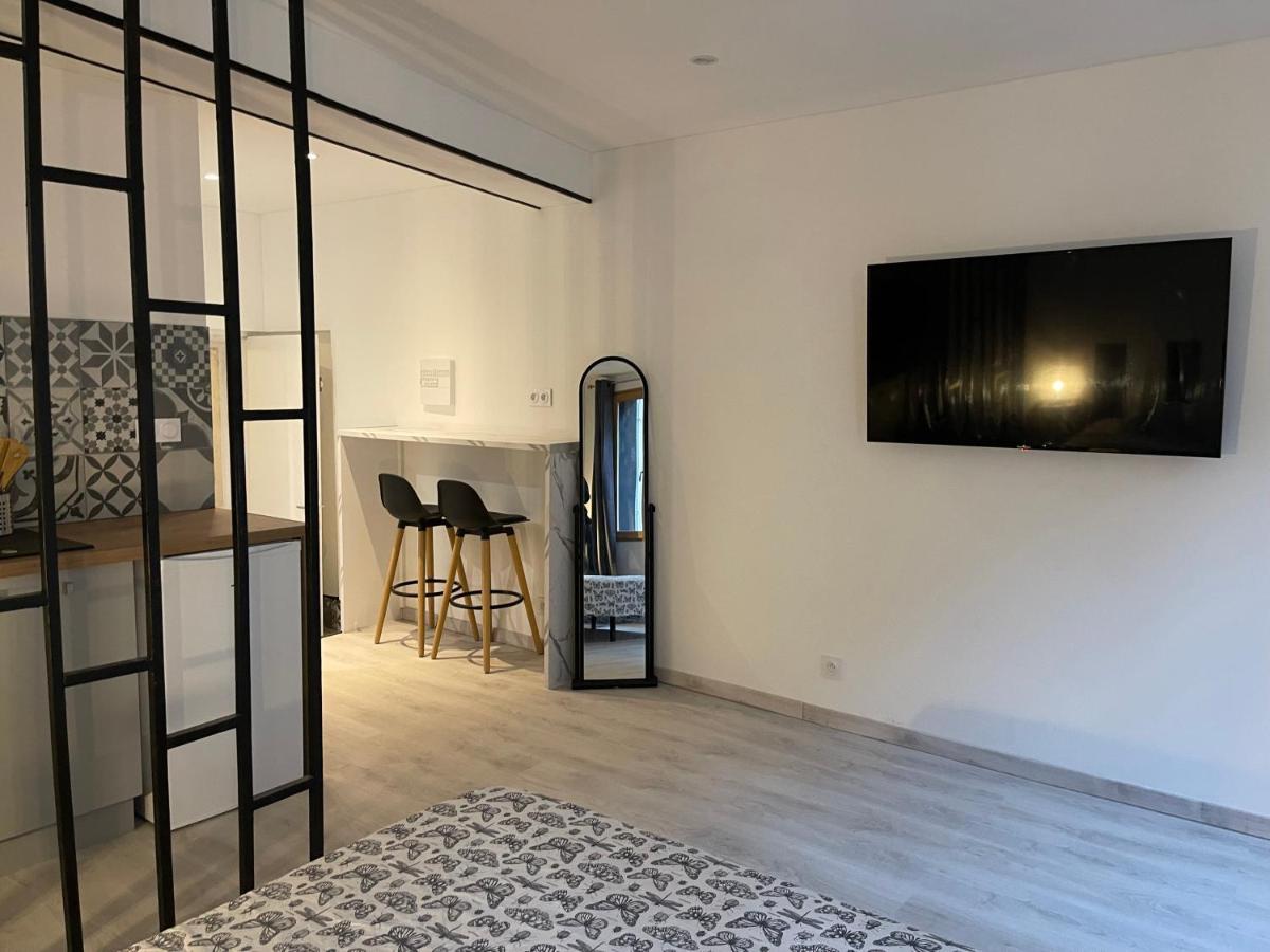 Appart Otel 2 Espalion Bagian luar foto